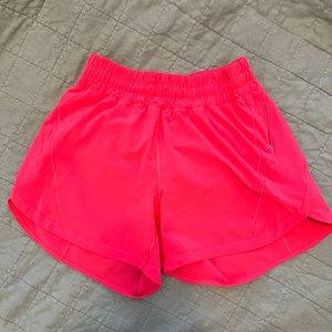 Lululemon Track That High Rise 5in lipgloss